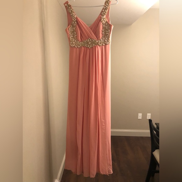 Formal Dress - Picture 2 of 4